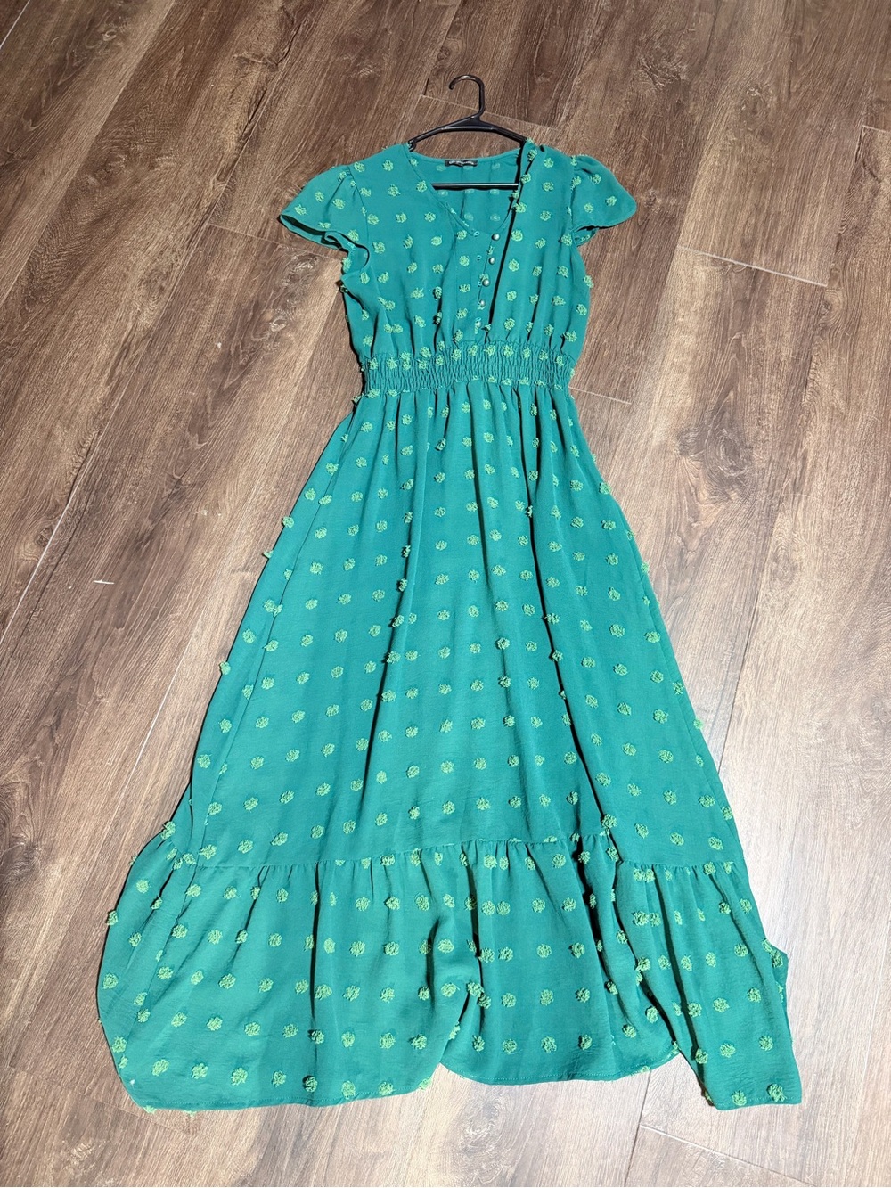 Smocked Waist Green Maxi Dress with Textured Dot Detail - Picture 3 of 6